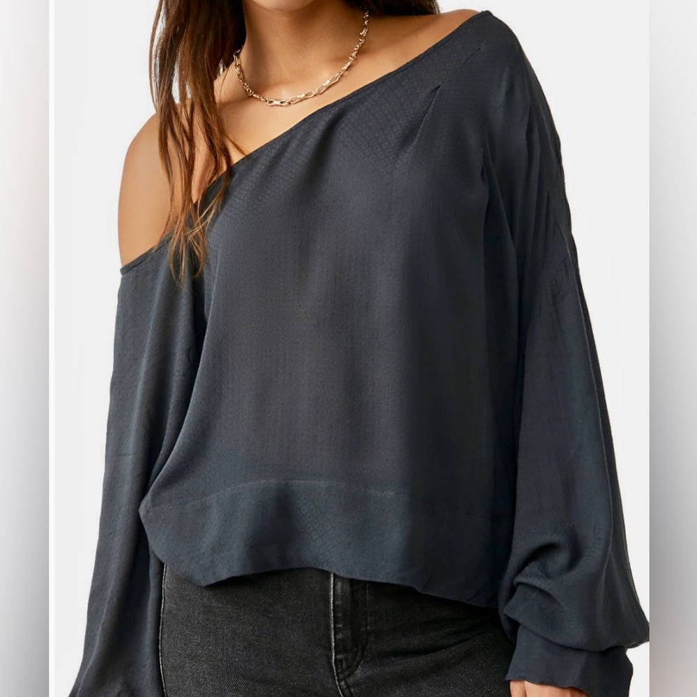 ✅ “Free People” Justina One-Shoulder Blouse